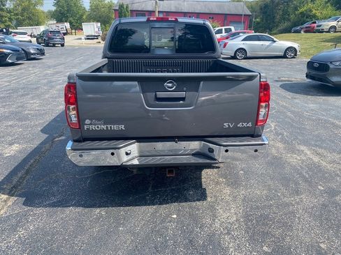 Used 2019 Nissan Frontier SV image 4