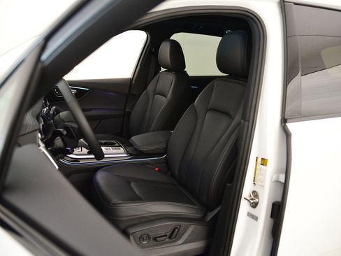 Certified 2025 Audi Q7 2.0T Premium Plus w/ Premium Plus Package image 4