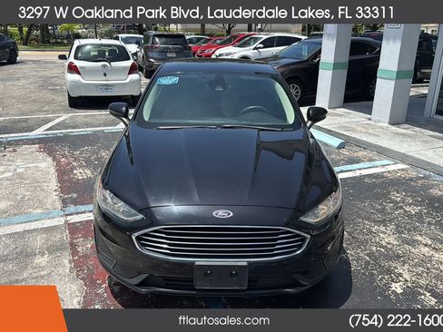 Used 2020 Ford Fusion SE FWD image 4
