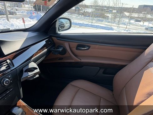 Used 2013 BMW 328i Convertible image 22