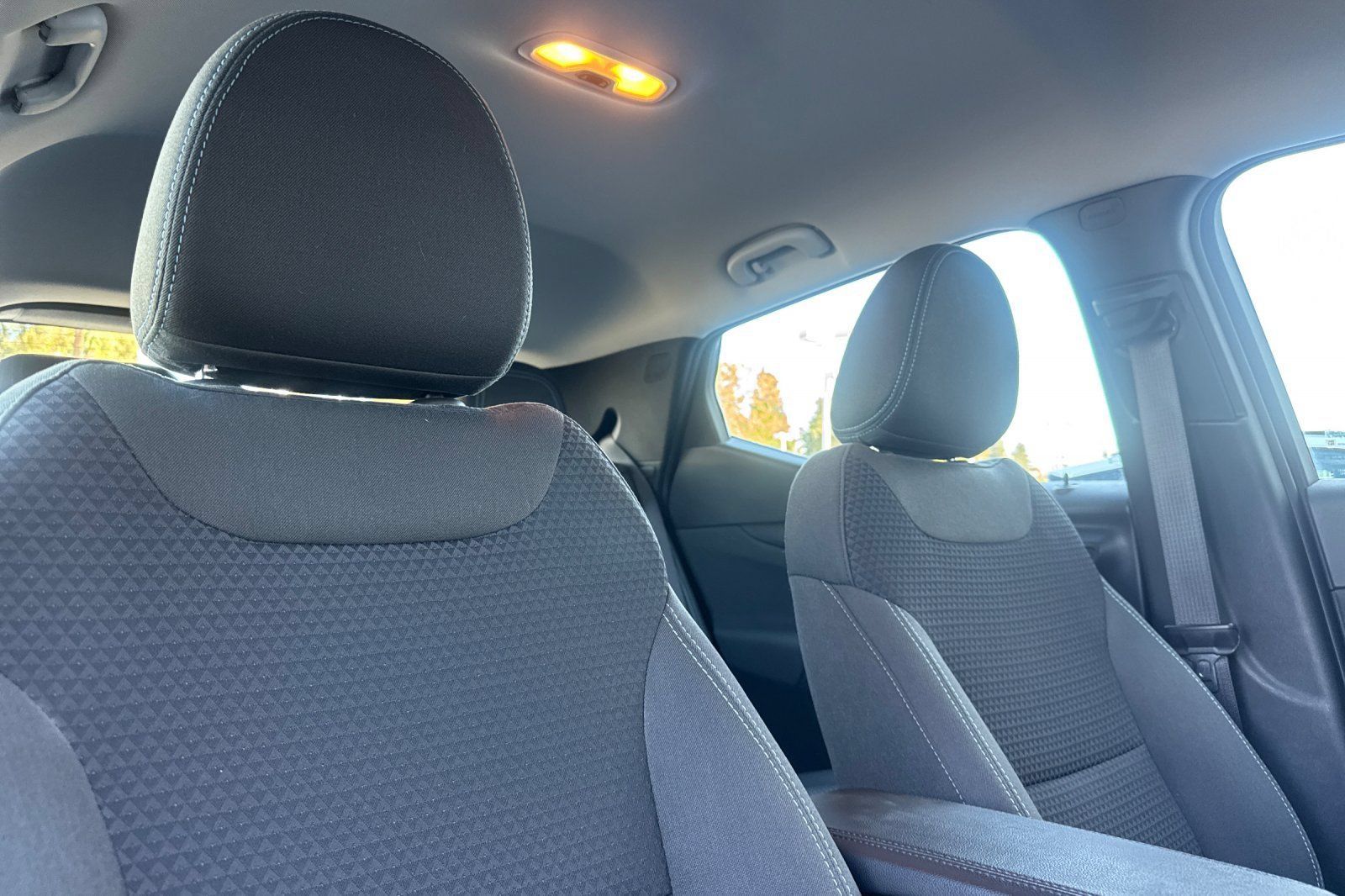 Used 2023 Chevrolet Bolt EUV LT FWD image 21