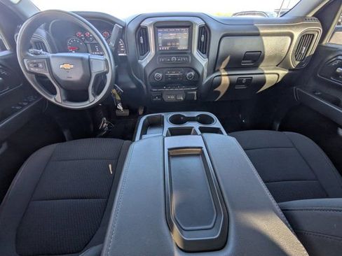 Used 2022 Chevrolet Silverado 2500 Custom w/ Custom Value Package image 13