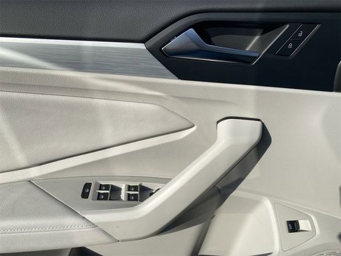 New 2025 Volkswagen Jetta S image 17