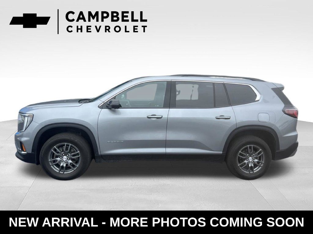 Used 2025 GMC Acadia Elevation FWD image 2