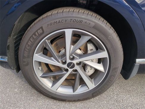 Certified 2025 Genesis GV80 2.5T Select image 10