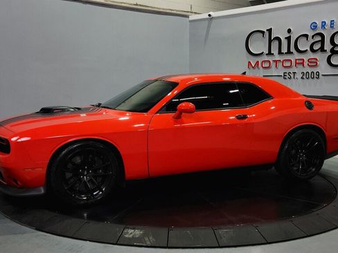 Used 2022 Dodge Challenger R/T Scat Pack w/ Shaker Package RWD image 5