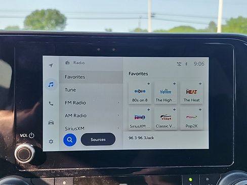 Used 2024 Toyota Highlander LE image 28