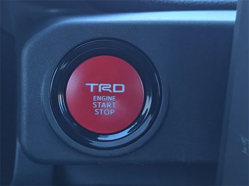 Used 2024 Toyota Tacoma TRD Off-Road image 23