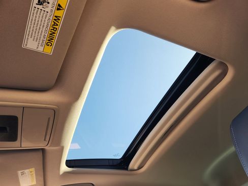 Used 2022 Honda Civic Touring image 30