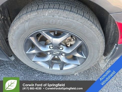 Used 2019 Chrysler Pacifica Touring Plus w/ Advanced Safetytec Group image 9