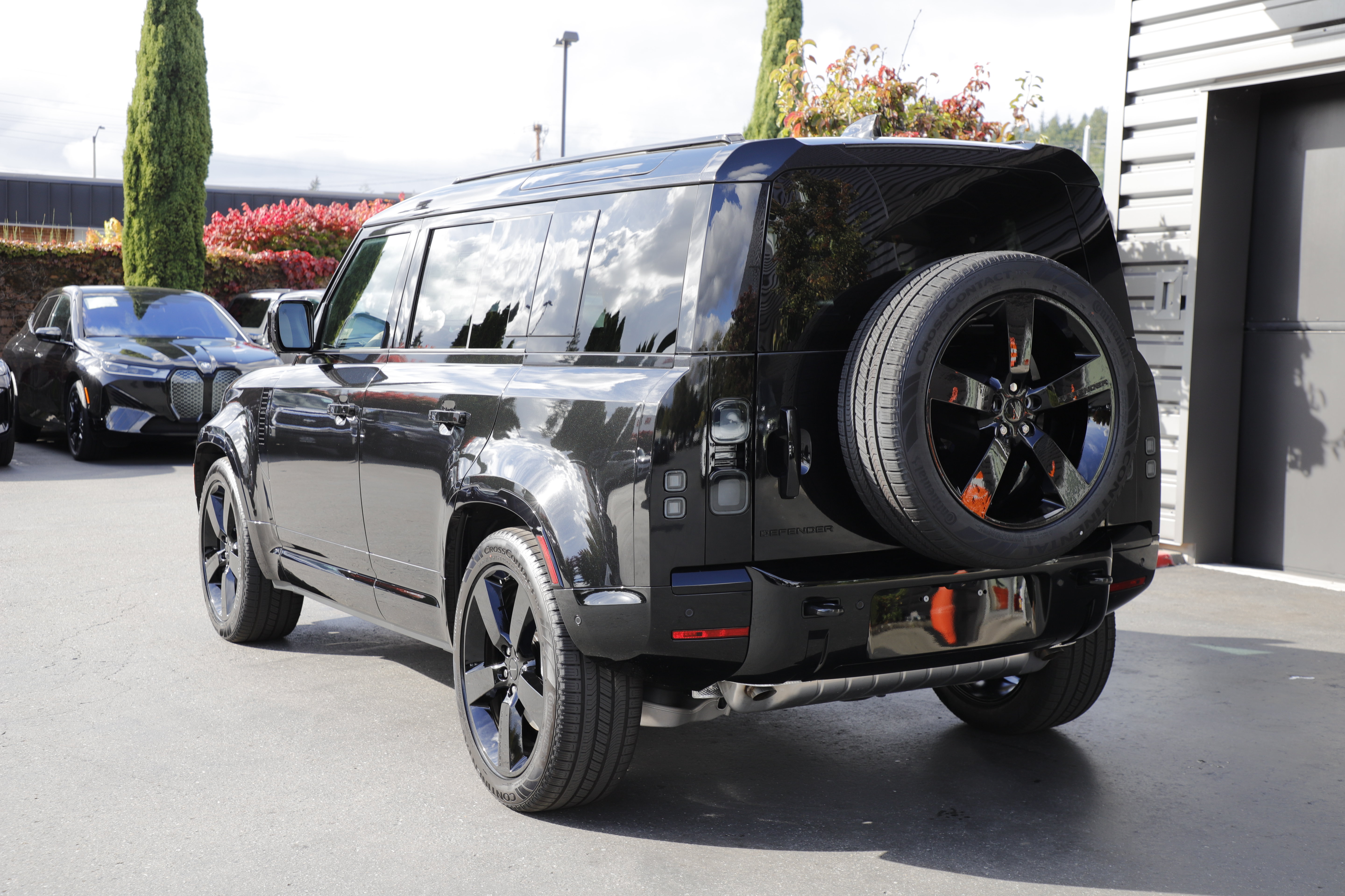 New 2026 Land Rover Defender 110 X-Dynamic SE AWD/4WD image 8