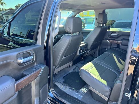 Used 2021 GMC Sierra 2500 Denali w/ Denali Ultimate Package image 13