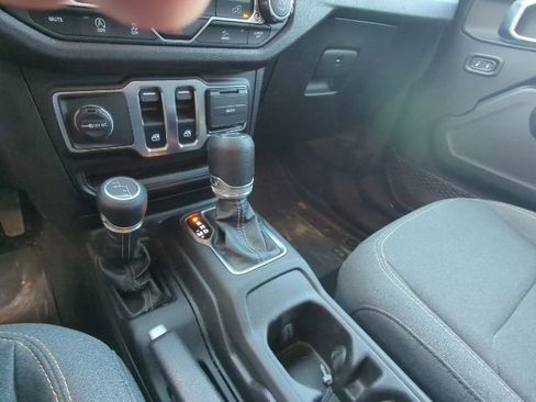 Certified 2025 Jeep Wrangler Sport AWD/4WD image 16