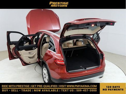 Used 2018 Mercedes-Benz GLC 300 4MATIC image 23