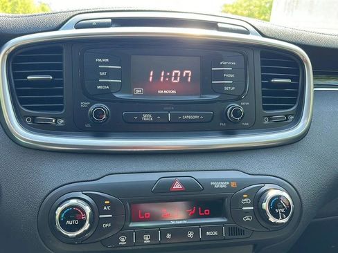 Used 2016 Kia Sorento EX AWD/4WD image 25