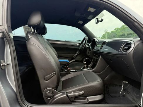 Used 2012 Volkswagen Beetle 2.5 FWD image 11