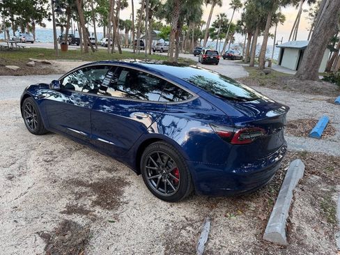 Used 2018 Tesla Model 3 Long Range RWD image 2