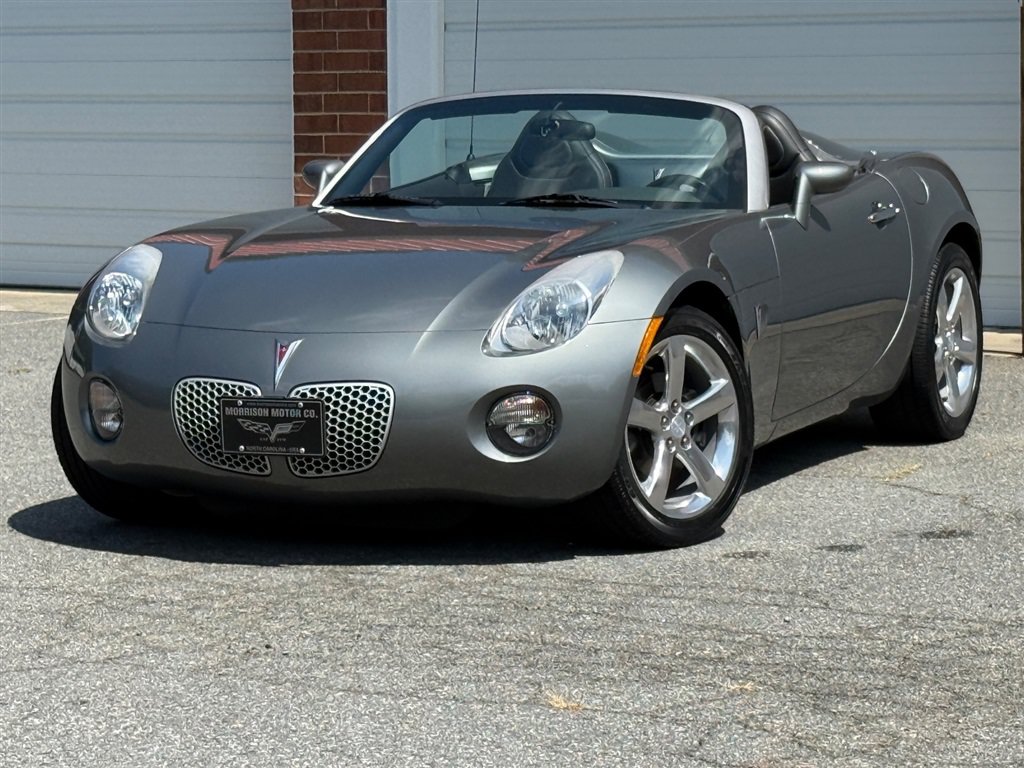 Used 2007 Pontiac Solstice Convertible w/ Premium Package RWD image 9