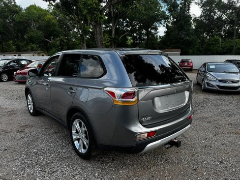 Used 2015 Mitsubishi Outlander SE FWD image 3