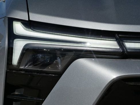 Used 2025 Chevrolet Blazer EV RS AWD/4WD image 9