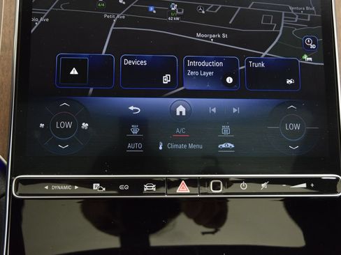 Used 2023 Mercedes-Benz EQE 500 4MATIC Sedan image 31