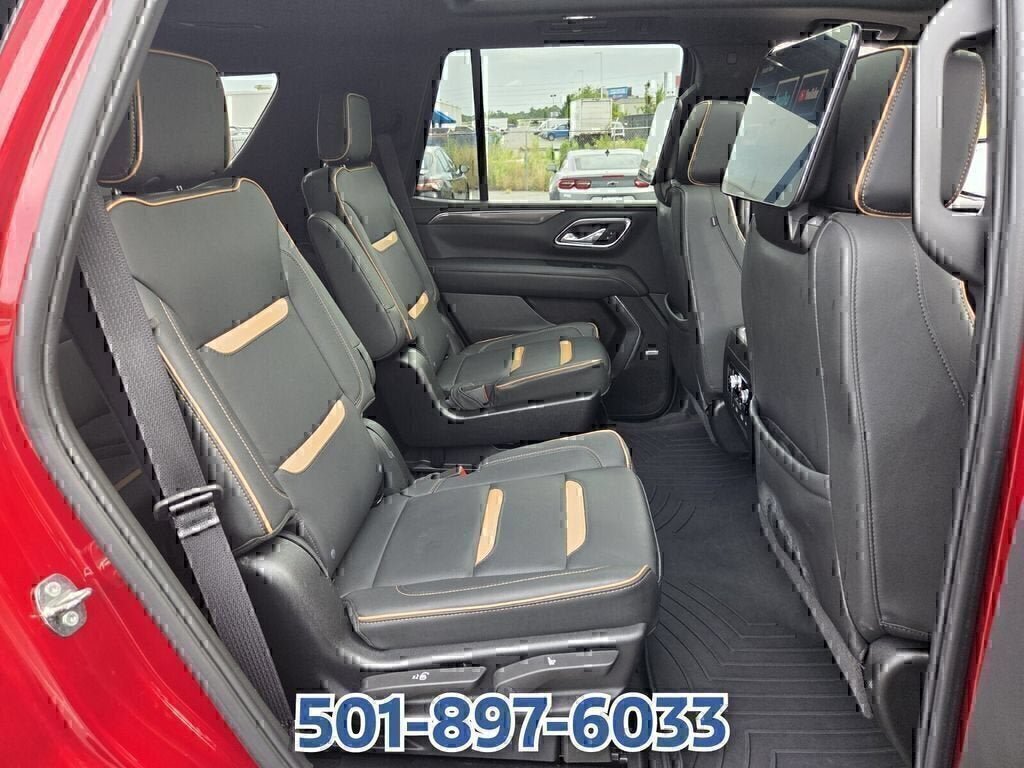 Used 2024 GMC Yukon AT4 AWD/4WD image 16