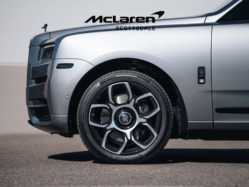 Used 2023 Rolls-Royce Cullinan Black Badge w/ Driver's Package image 17