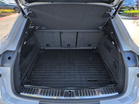 Used 2022 Porsche Cayenne Coupe image 30