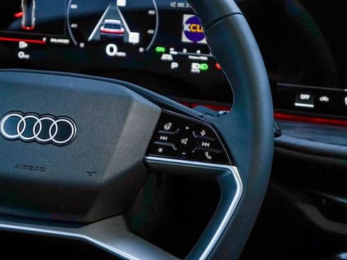 New 2025 Audi Q5 Premium Plus image 17