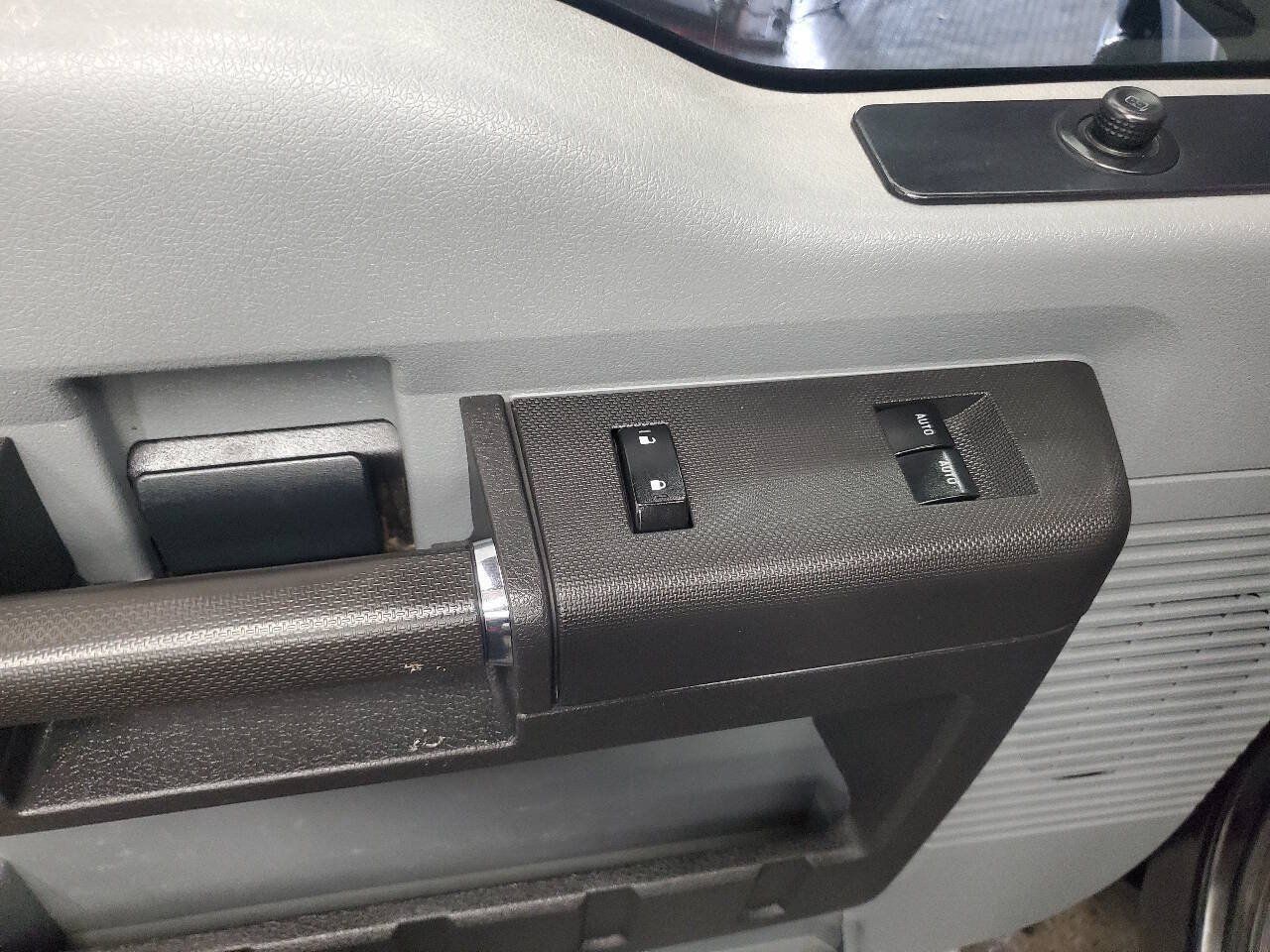 Used 2016 Ford F350 XL AWD/4WD image 10