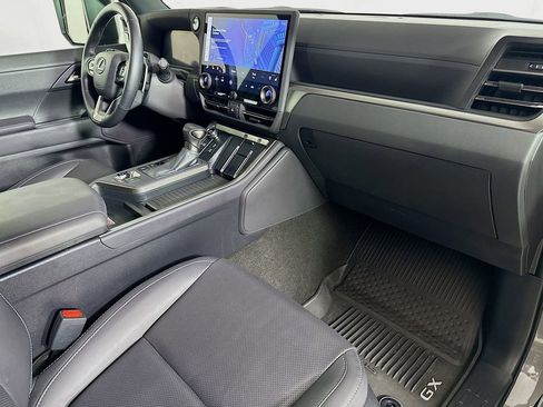 Certified 2025 Lexus GX 550 w/ Accessory Package (2T) AWD/4WD image 31