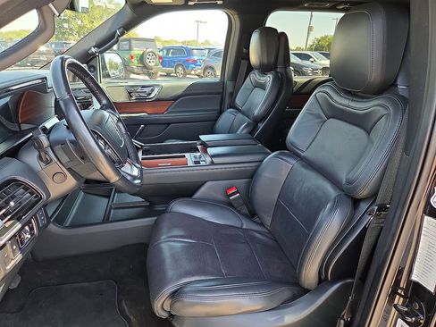 Used 2024 Lincoln Navigator Reserve AWD/4WD image 16
