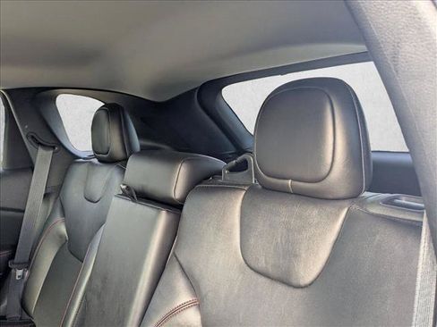 Used 2022 Jeep Cherokee Trailhawk AWD/4WD image 13