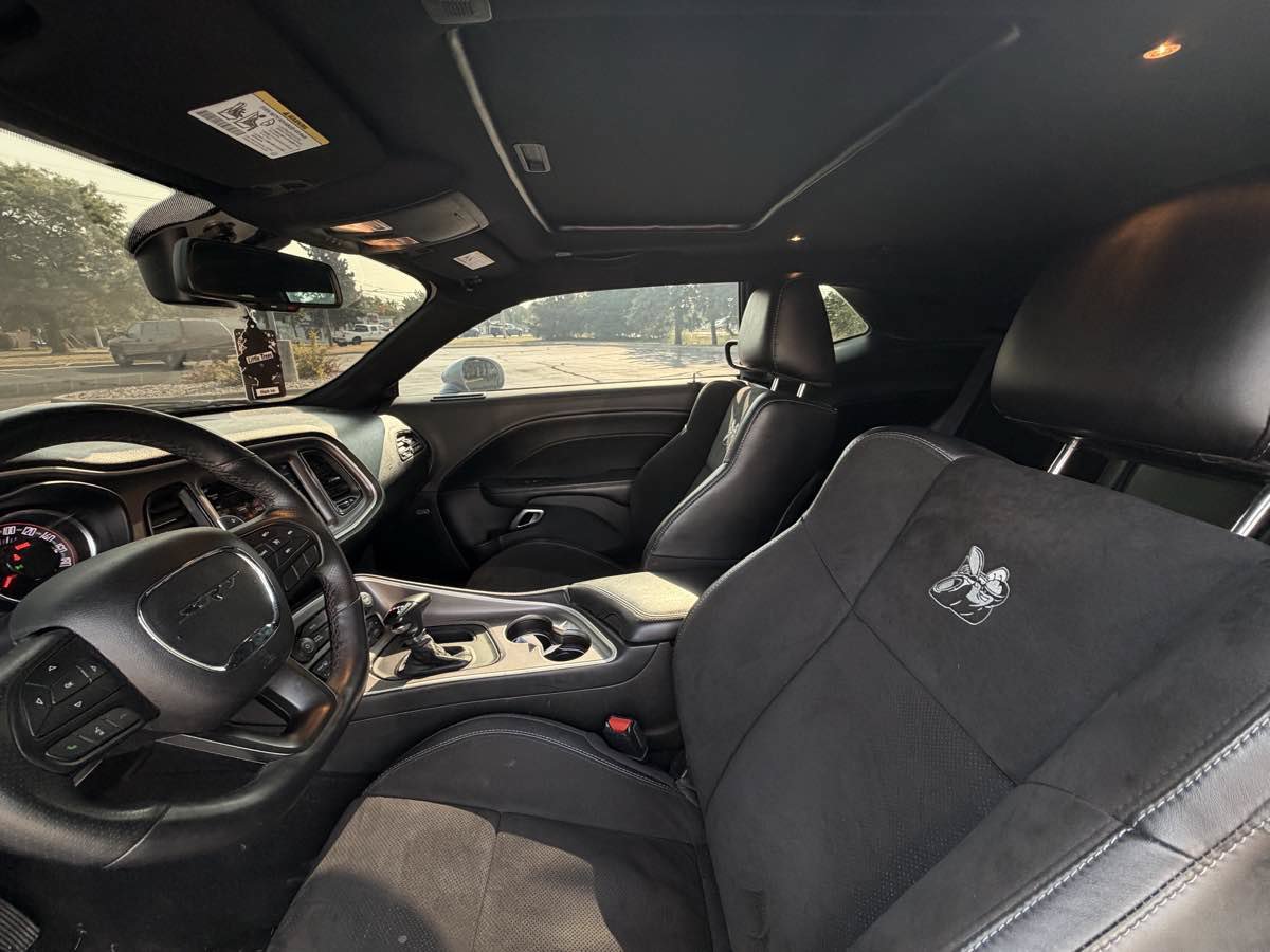Used 2022 Dodge Challenger R/T Scat Pack RWD image 12