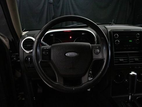 Used 2008 Ford Explorer XLT image 22