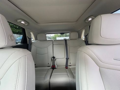 Used 2023 Cadillac XT5 Premium Luxury FWD image 12