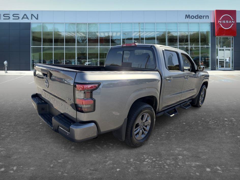 Used 2025 Nissan Frontier SV AWD/4WD image 8