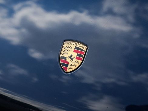 Certified 2021 Porsche Macan AWD/4WD image 8