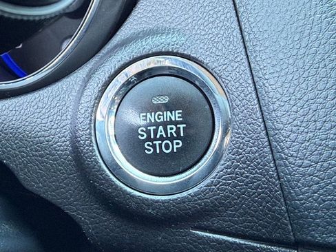 Used 2017 Subaru Outback 2.5i Limited image 35