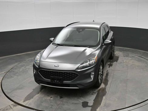 Used 2021 Ford Escape Titanium image 24