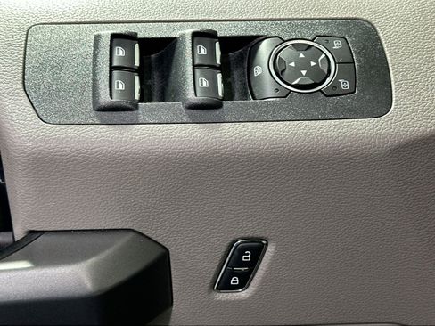 Used 2019 Ford F150 XLT image 16