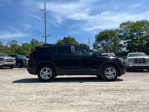 Used 2024 GMC Terrain SLE w/ Driver Convenience Package AWD/4WD image 6
