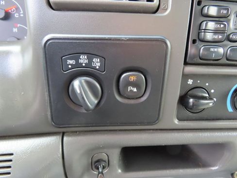 Used 2003 Ford F350 Lariat image 38