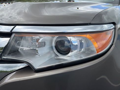Used 2013 Ford Edge SEL FWD image 9
