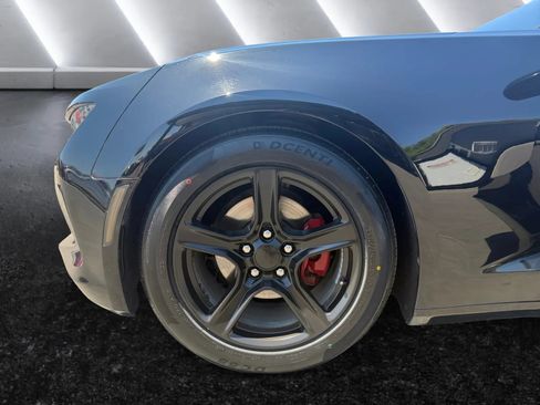 Used 2017 Chevrolet Camaro LT RWD image 14