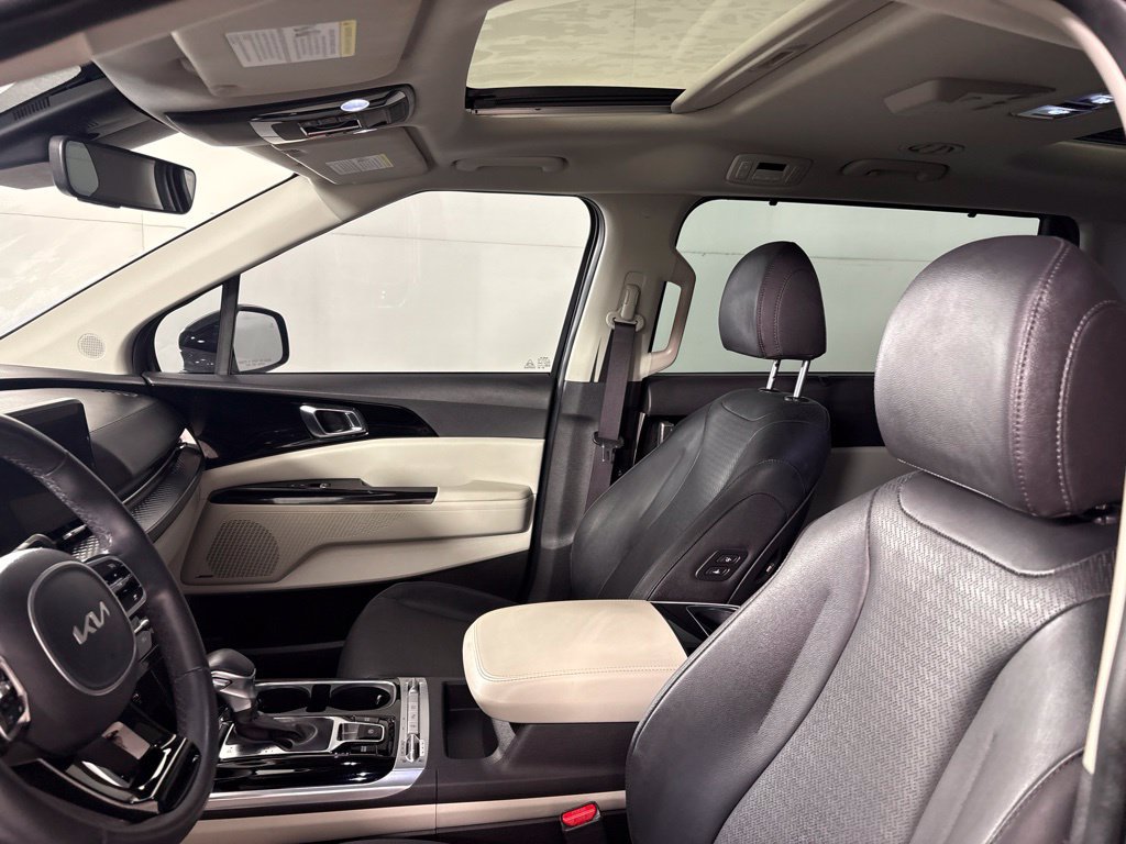 Used 2024 Kia Carnival SX Prestige FWD image 32