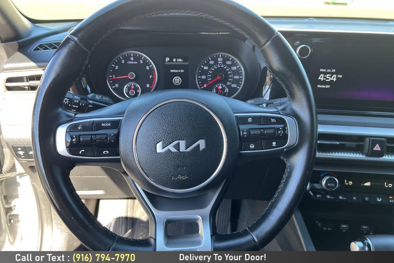 Used 2023 Kia K5 GT-Line w/ GT-Line Premium Package FWD image 24