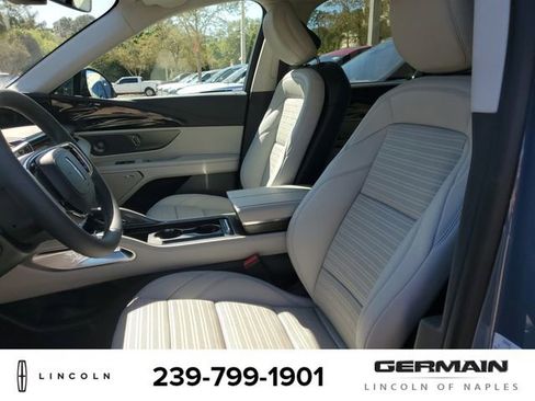 New 2026 Lincoln Nautilus Reserve image 18