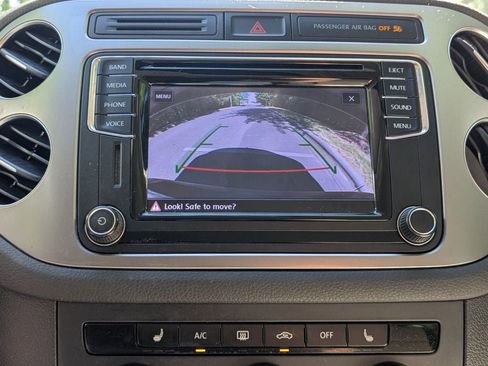 Used 2017 Volkswagen Tiguan S FWD image 24
