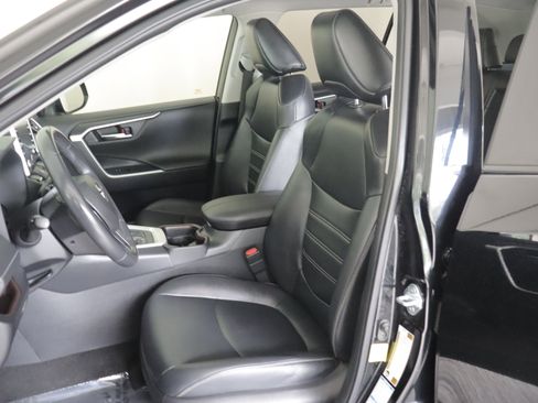 Used 2019 Toyota RAV4 Limited w/ Advanced Technology Package AWD/4WD image 8